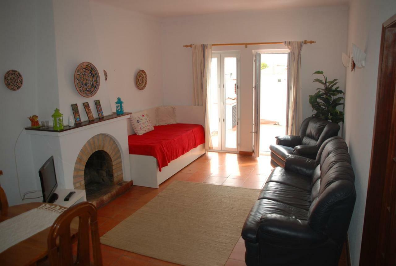 Casa Sobral Apartment วิลานอวา ดิ มิลฟงติส ภายนอก รูปภาพ